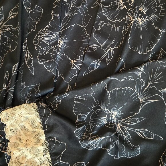 La Vie En Rose kimono robe - Picture 3 of 4